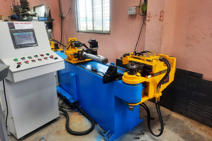 Shop bending Machine
